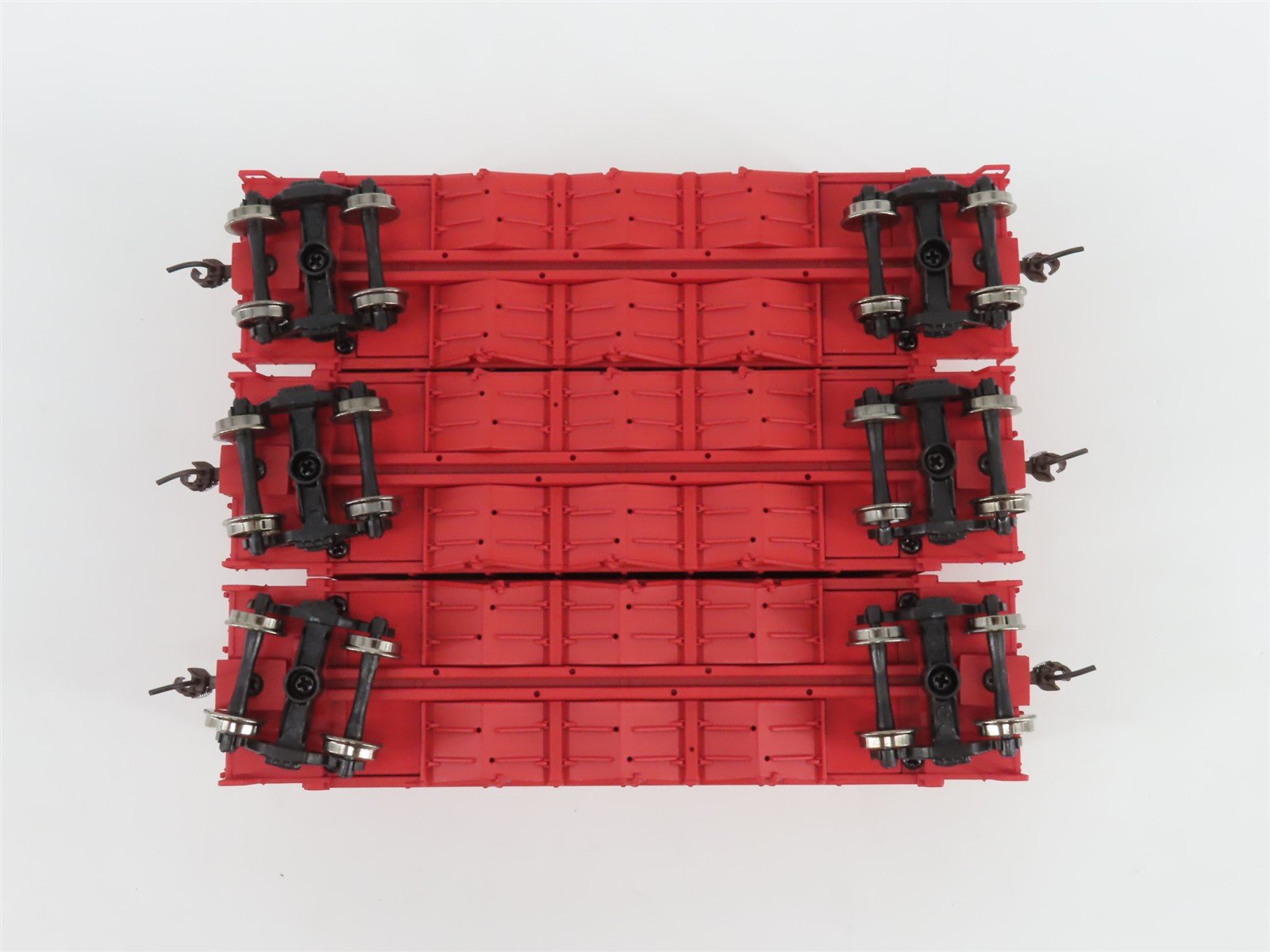 HO Walthers Gold 932-37070 FEC 40' 3-Bay Ortner Aggregate Hoppers 3-Pack w/ Load