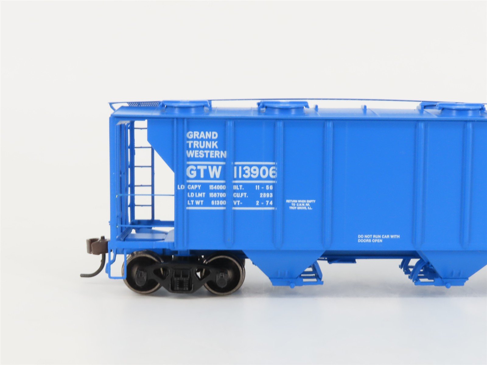 HO Scale Athearn 93726 GTW Grand Trunk Western 3-Bay Covered Hopper #113906
