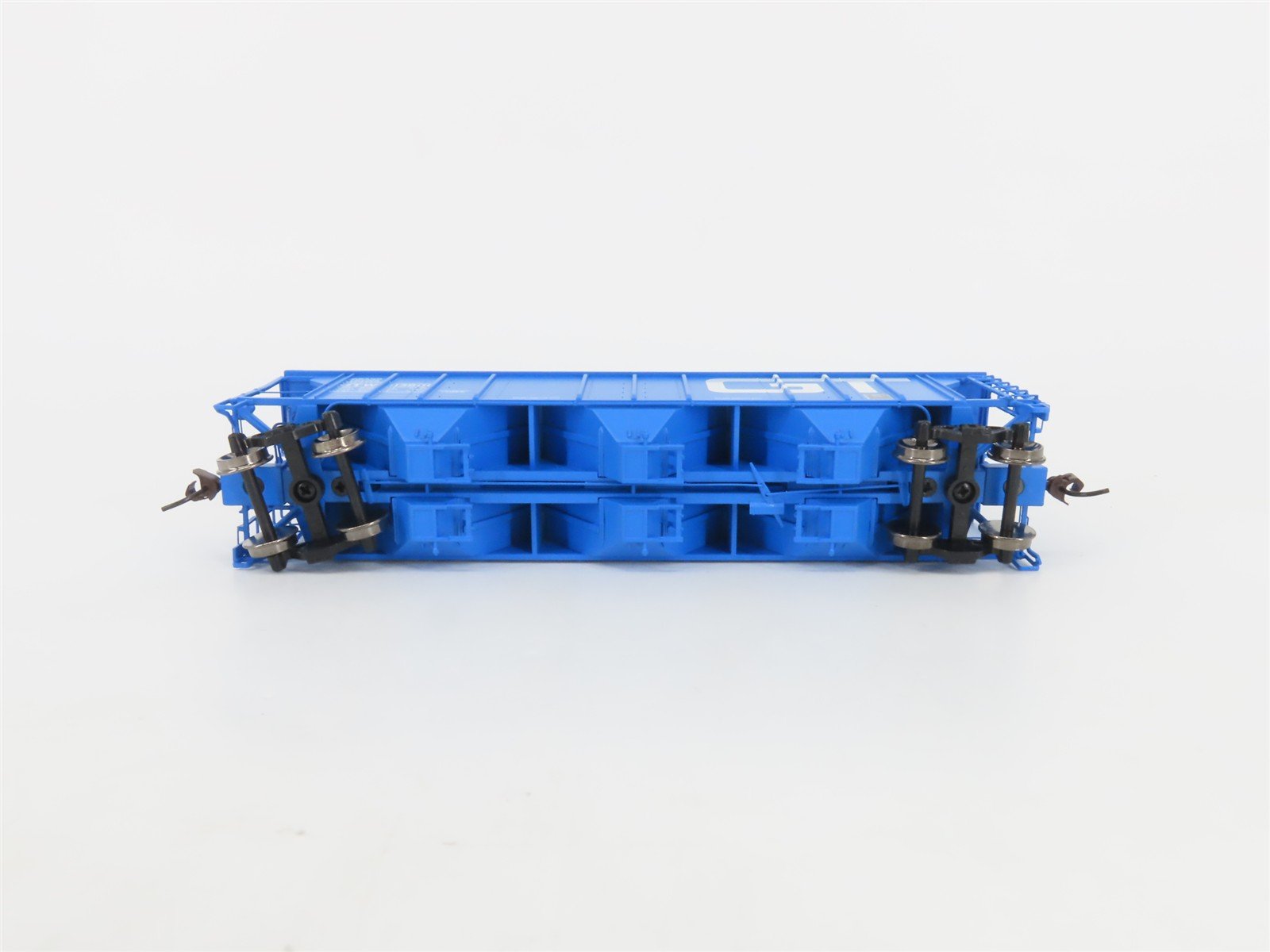 HO Scale Athearn 93726 GTW Grand Trunk Western 3-Bay Covered Hopper #113906