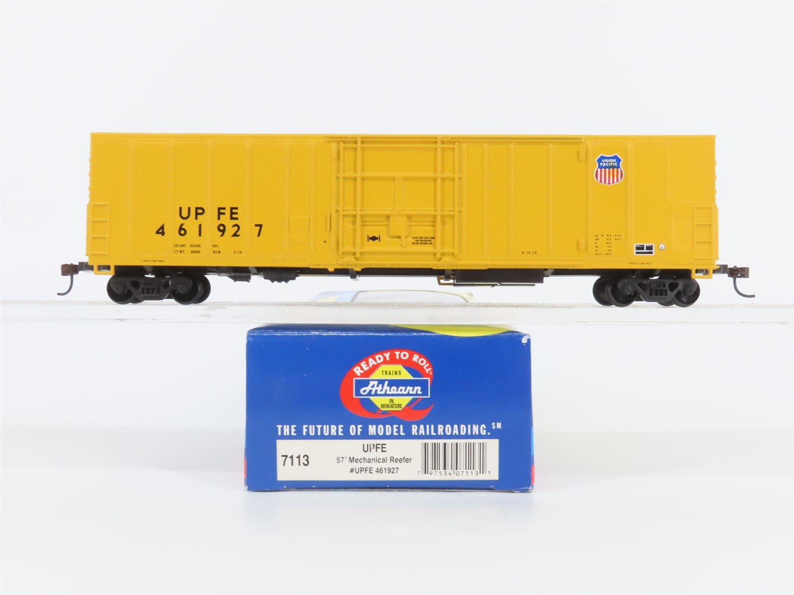 HO Athearn 7113 UPFE Pacific Fruit Express Union Pacific 57' Mech Reefer #461927