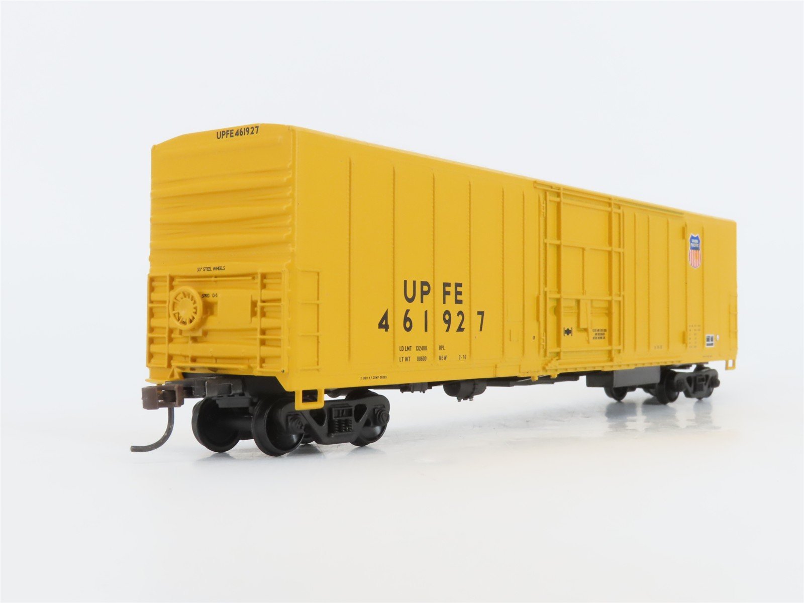 HO Athearn 7113 UPFE Pacific Fruit Express Union Pacific 57' Mech Reefer #461927