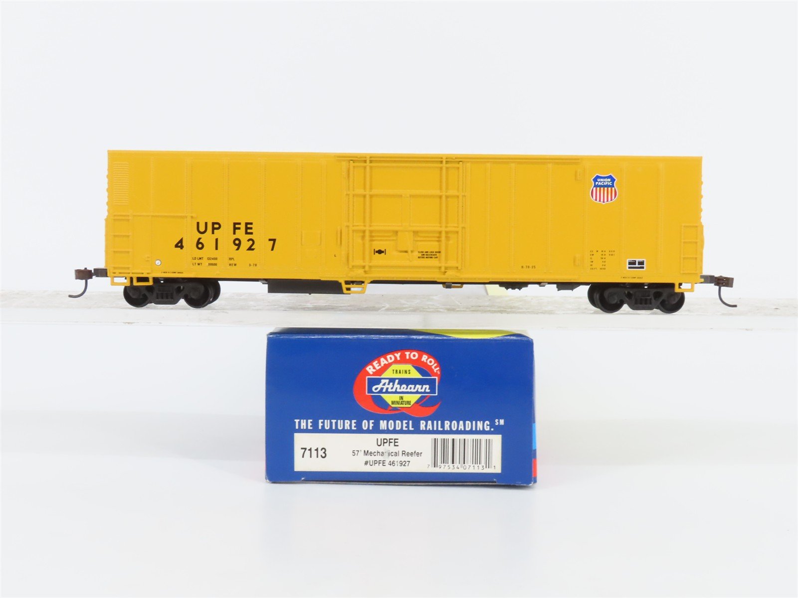HO Athearn 7113 UPFE Pacific Fruit Express Union Pacific 57' Mech Reefer #461927