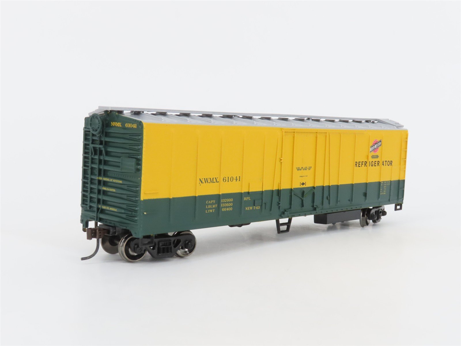 HO Scale Athearn 75474 NWMX CNW Chicago & North Western 50' Mech Reefer #61041