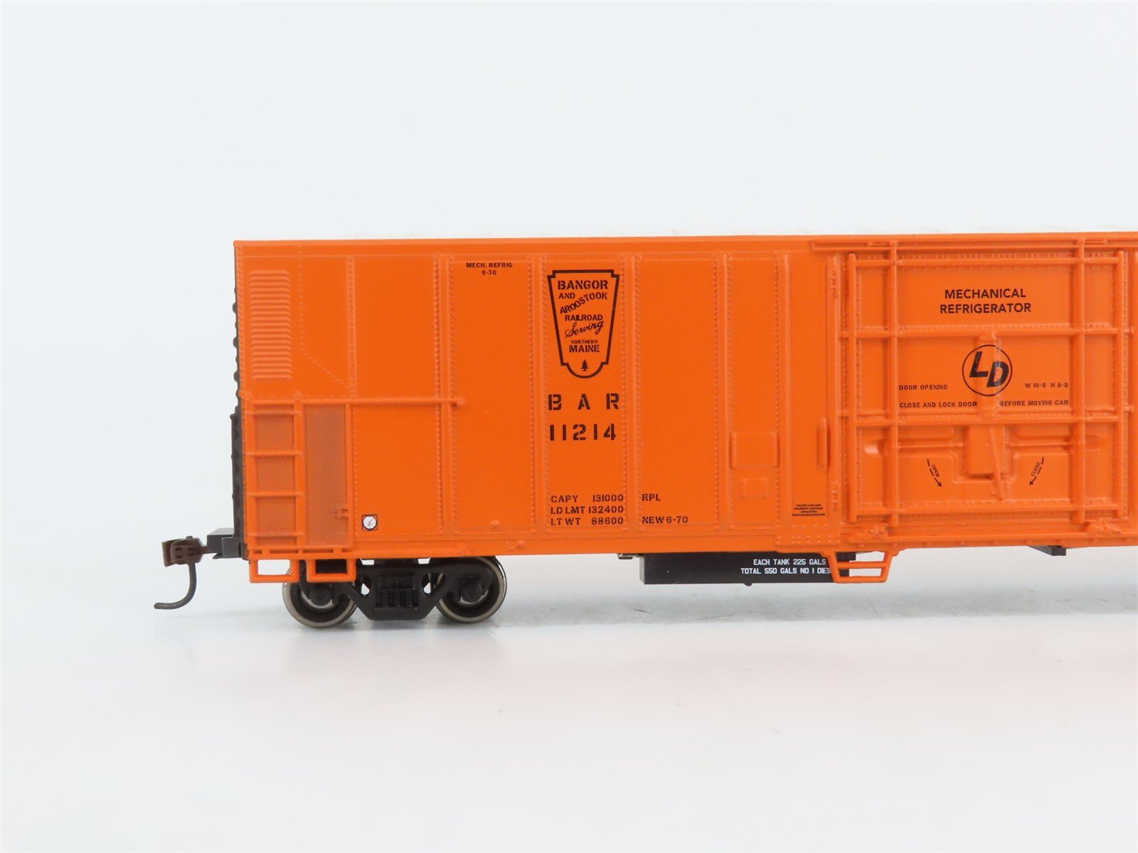 HO Scale Athearn 71190 BAR Bangor & Aroostook 57' Mech Reefer #11214
