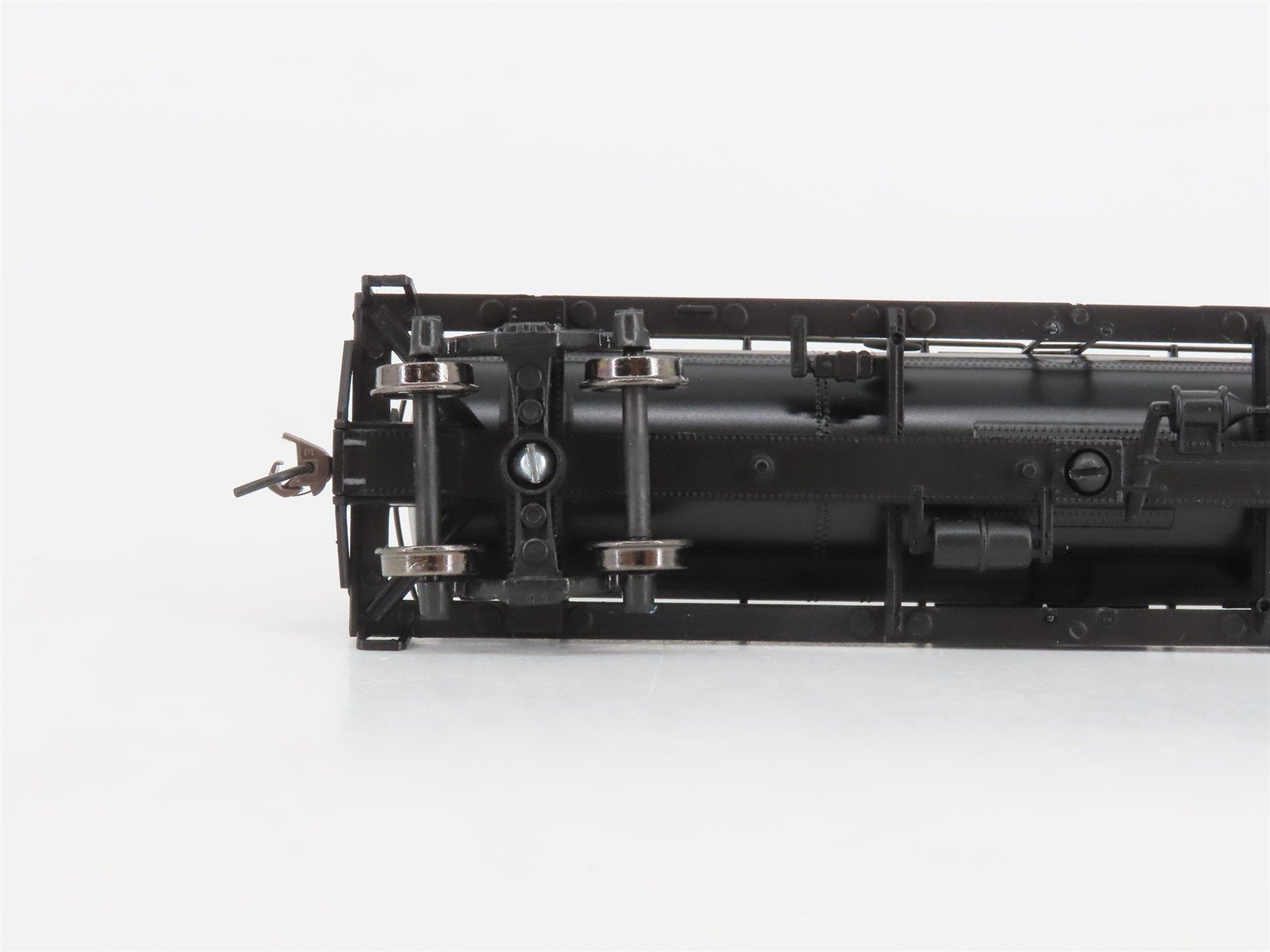 HO Scale Athearn 7309 GATX 8k Gallon Single Dome Tank Car #68435