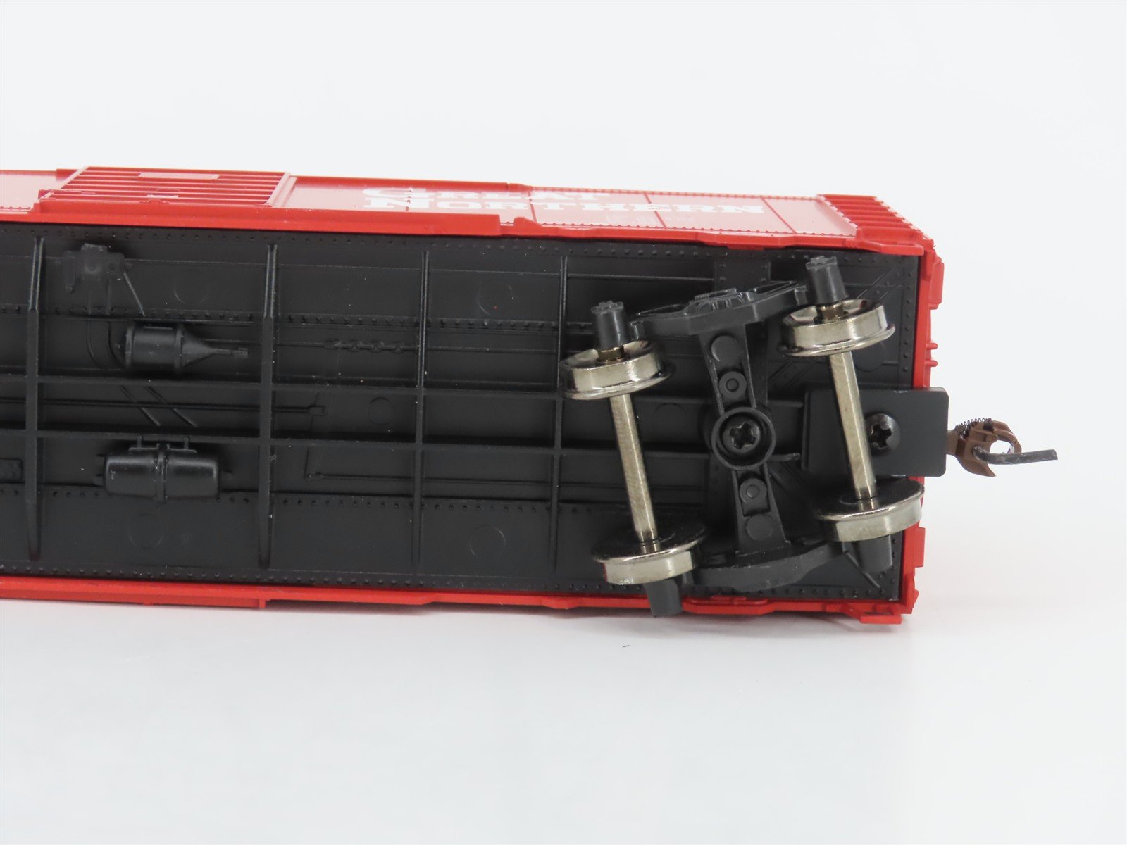 HO Scale Athearn 73462 GN Great Northern 40' Superior Door Box Car #18034