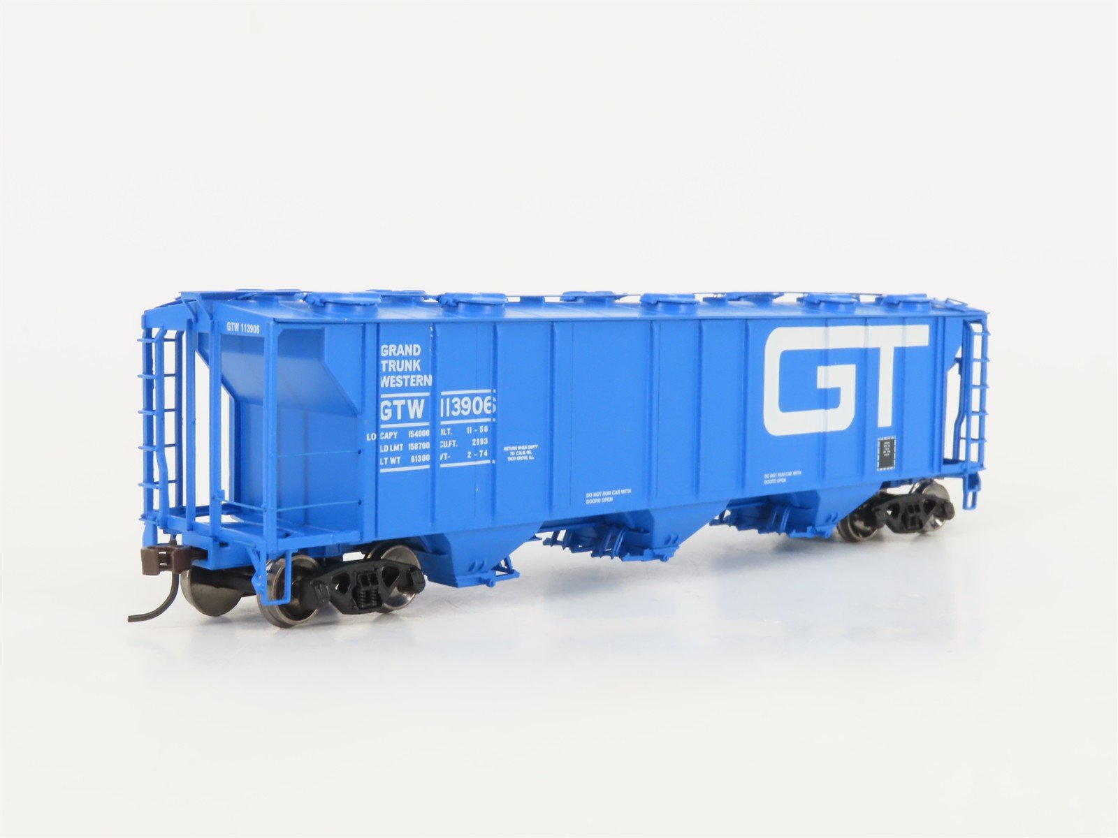 HO Scale Athearn 93726 GTW Grand Trunk Western 3-Bay Covered Hopper #113906