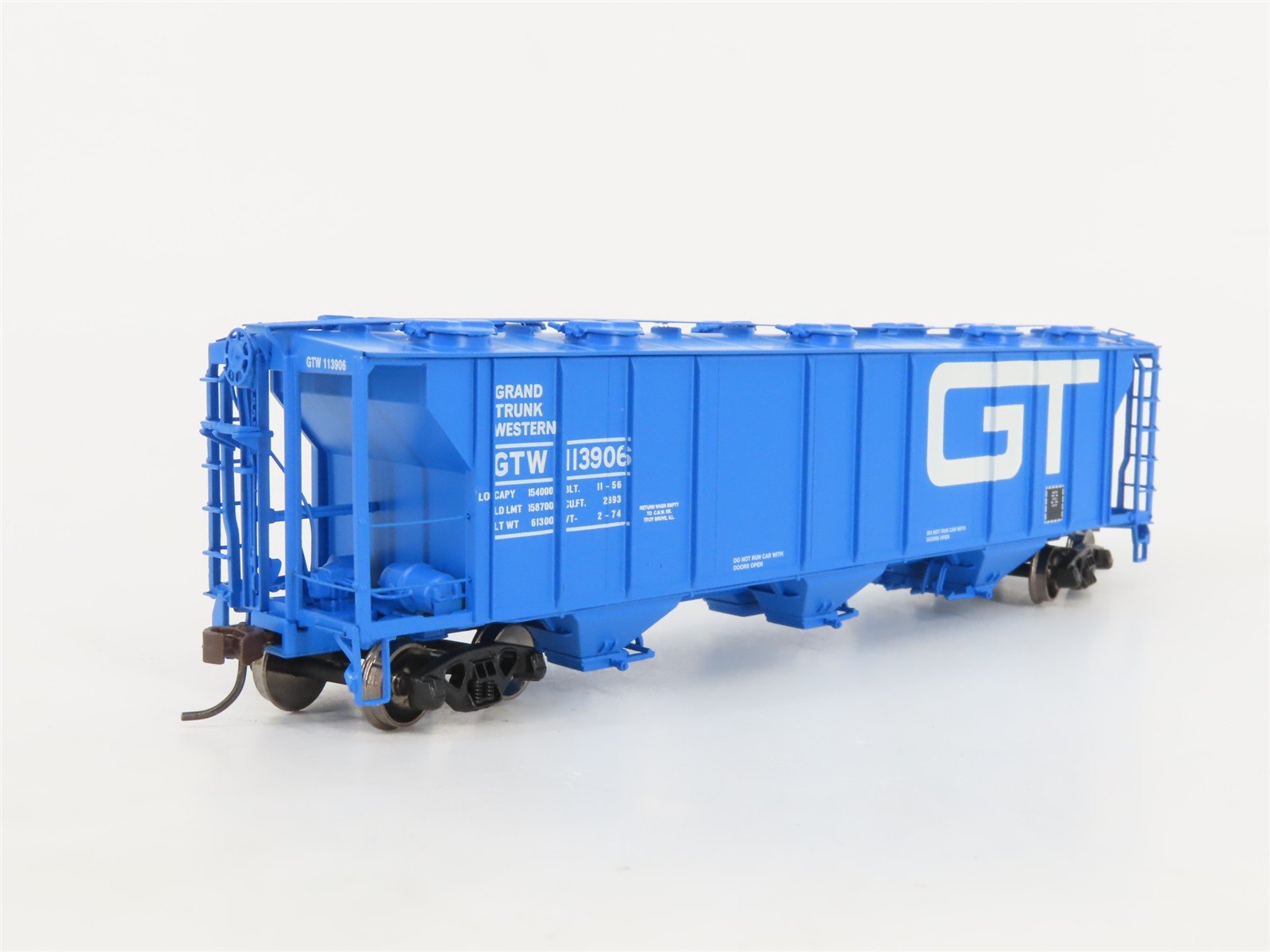 HO Scale Athearn 93726 GTW Grand Trunk Western 3-Bay Covered Hopper #113906