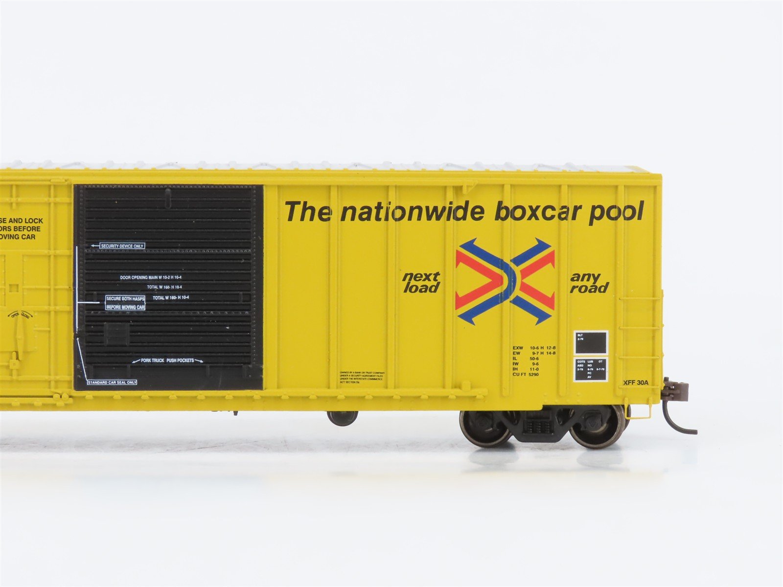 HO Scale Athearn 92846 ABOX Railbox (early) FMC 50' Combo Door Box Car #51235