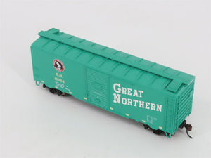 HO Scale Athearn 70096 GN Great Northern 40' Youngstown Door Box Car #10984