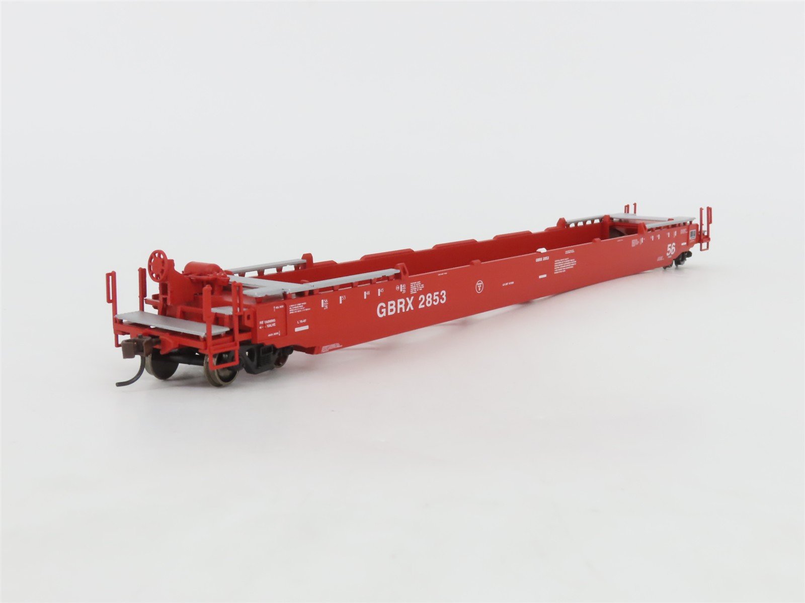 HO Scale Athearn 91101 GBRX 56' Well Car #2853 w/ 4 28' Containers