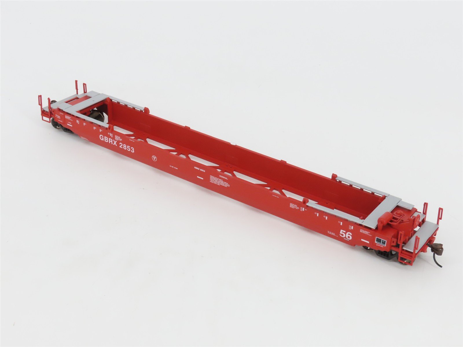 HO Scale Athearn 91101 GBRX 56' Well Car #2853 w/ 4 28' Containers