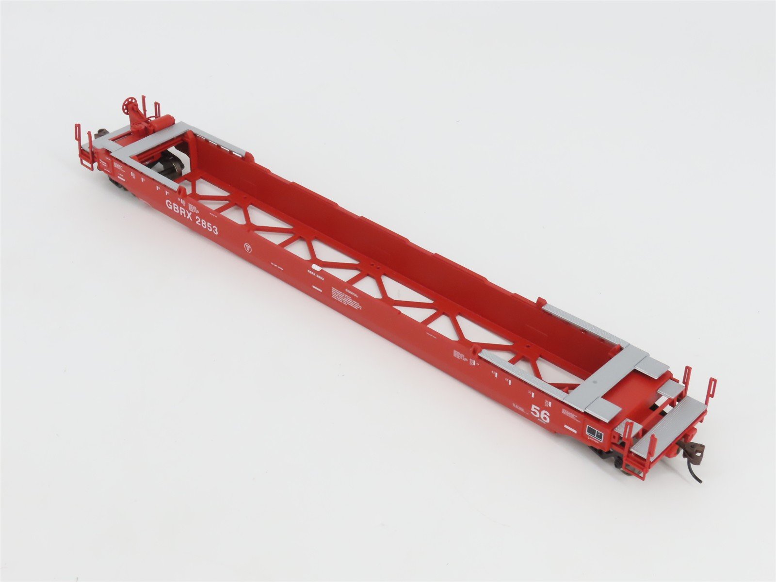 HO Scale Athearn 91101 GBRX 56' Well Car #2853 w/ 4 28' Containers