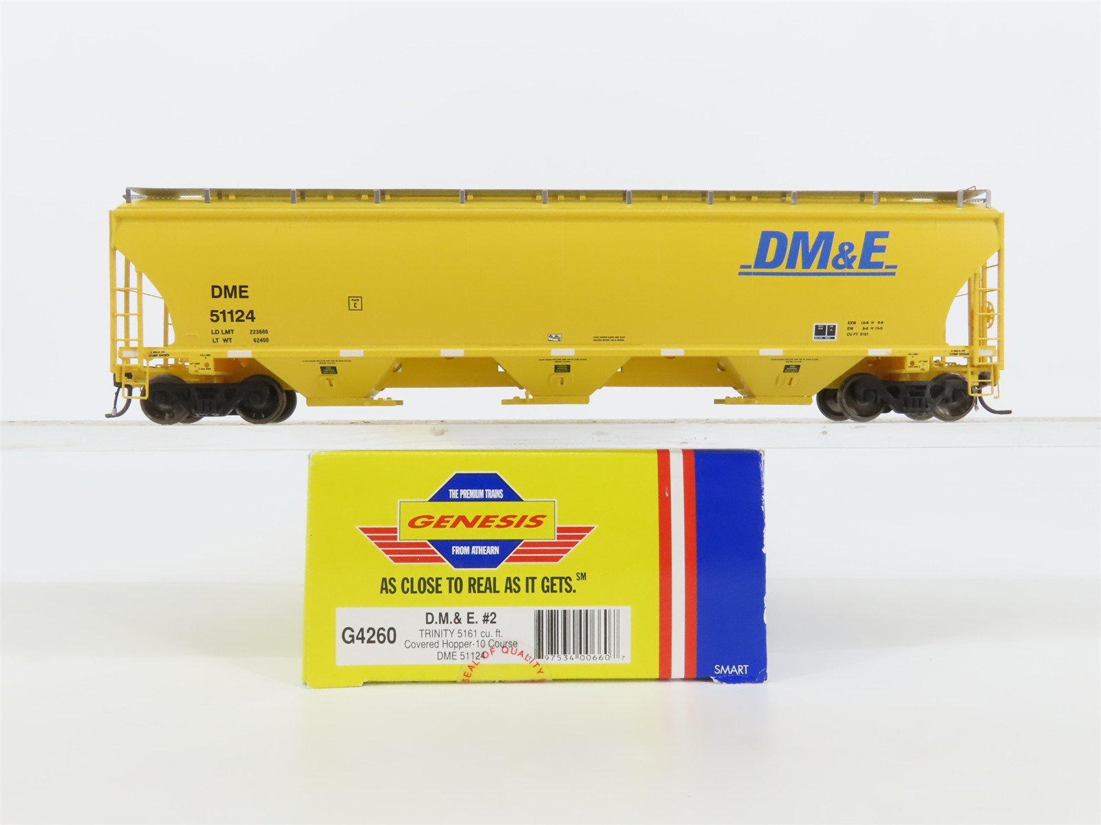 HO Athearn Genesis G4260 DM&E Trinity 5161 cu. ft. 3-Bay Covered Hopper #51124