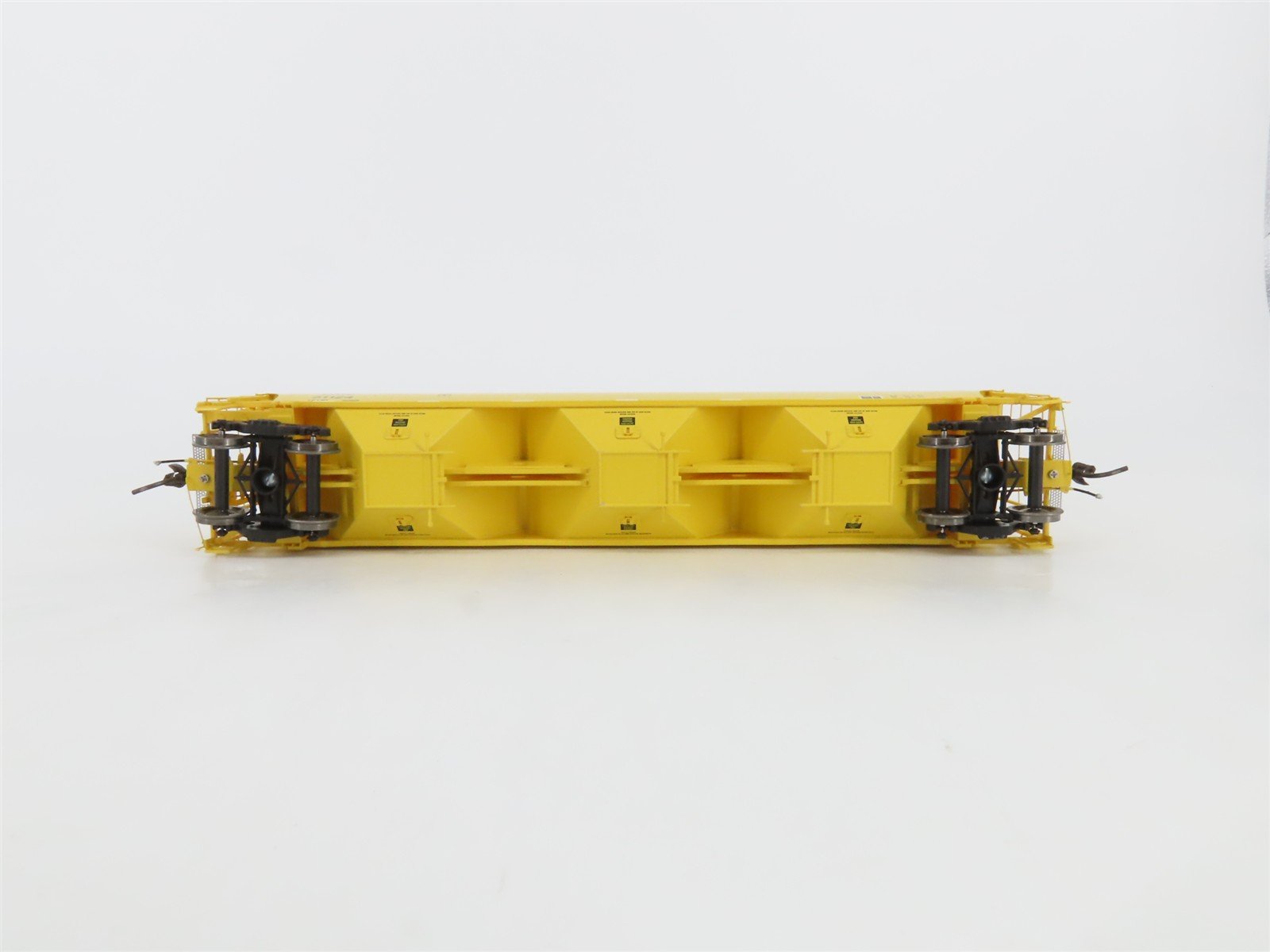 HO Athearn Genesis G4260 DM&E Trinity 5161 cu. ft. 3-Bay Covered Hopper #51124