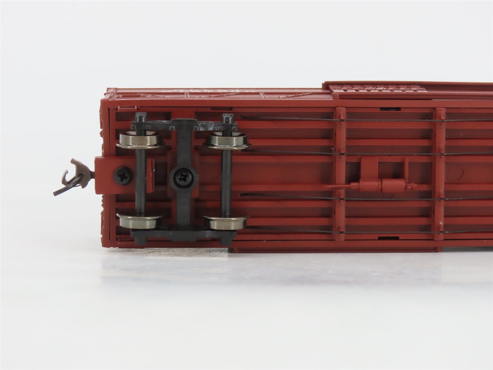 HO Scale Roundhouse 84205 CGW Chicago Great Western 36' Stock Car #8457