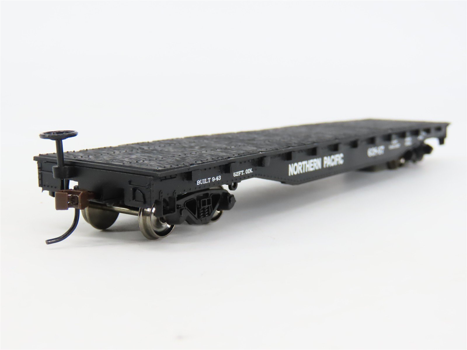HO Scale Bachmann Silver Series 17333 NP Northern Pacific Flat Car #63847