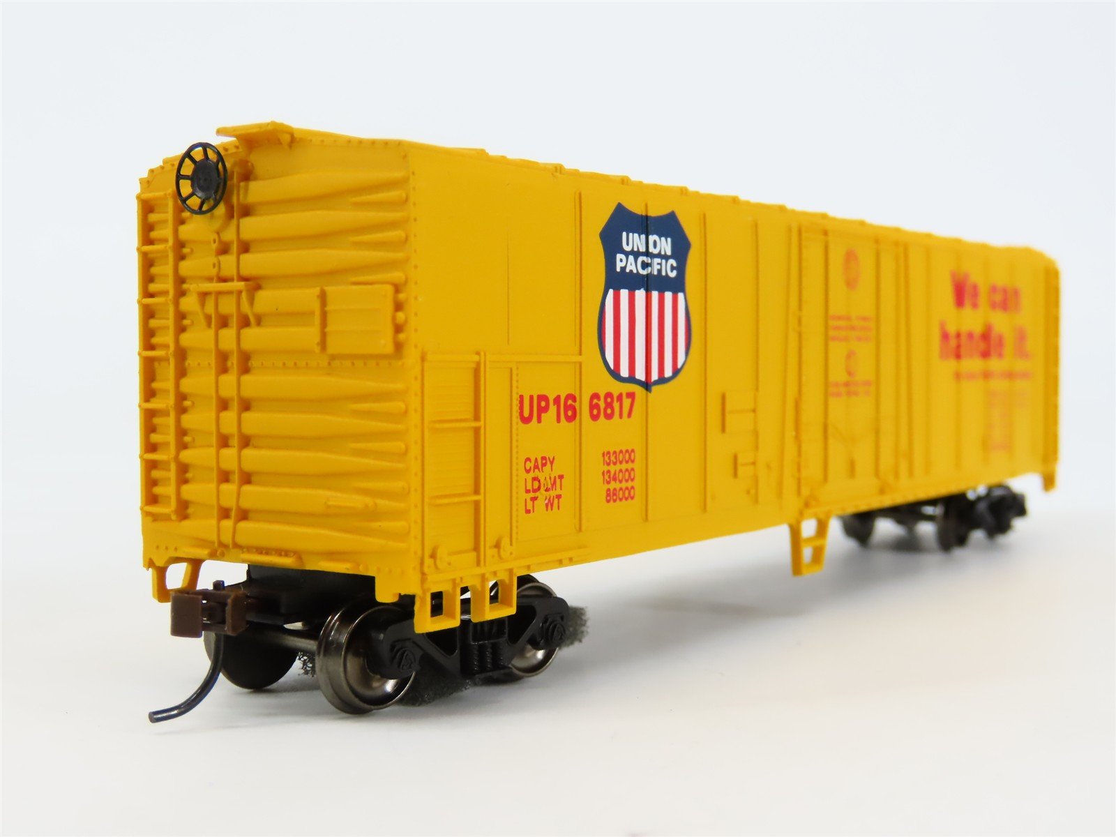 HO Scale Bachmann Silver Series 17901 UP Union Pacific 50' Steel Reefer #166817