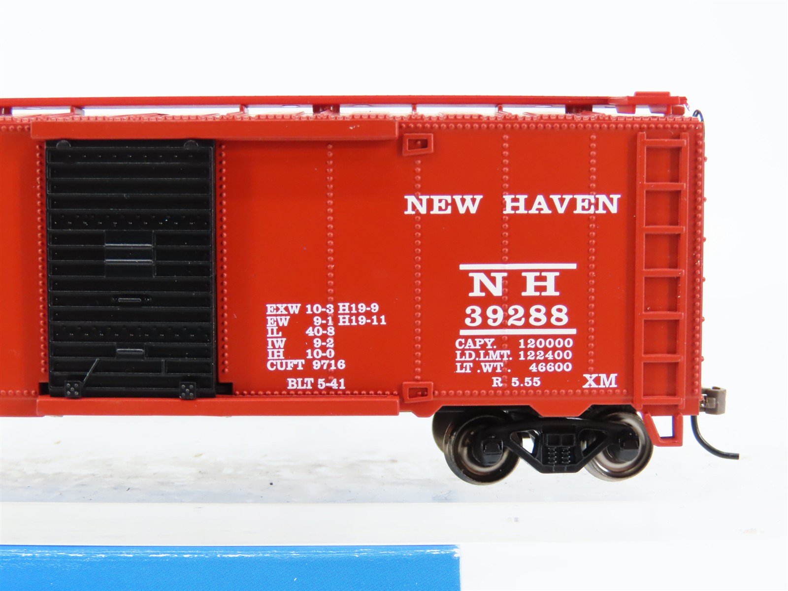 HO Scale Bachmann Silver Series 17031 NH New Haven 40' Box Car #39288