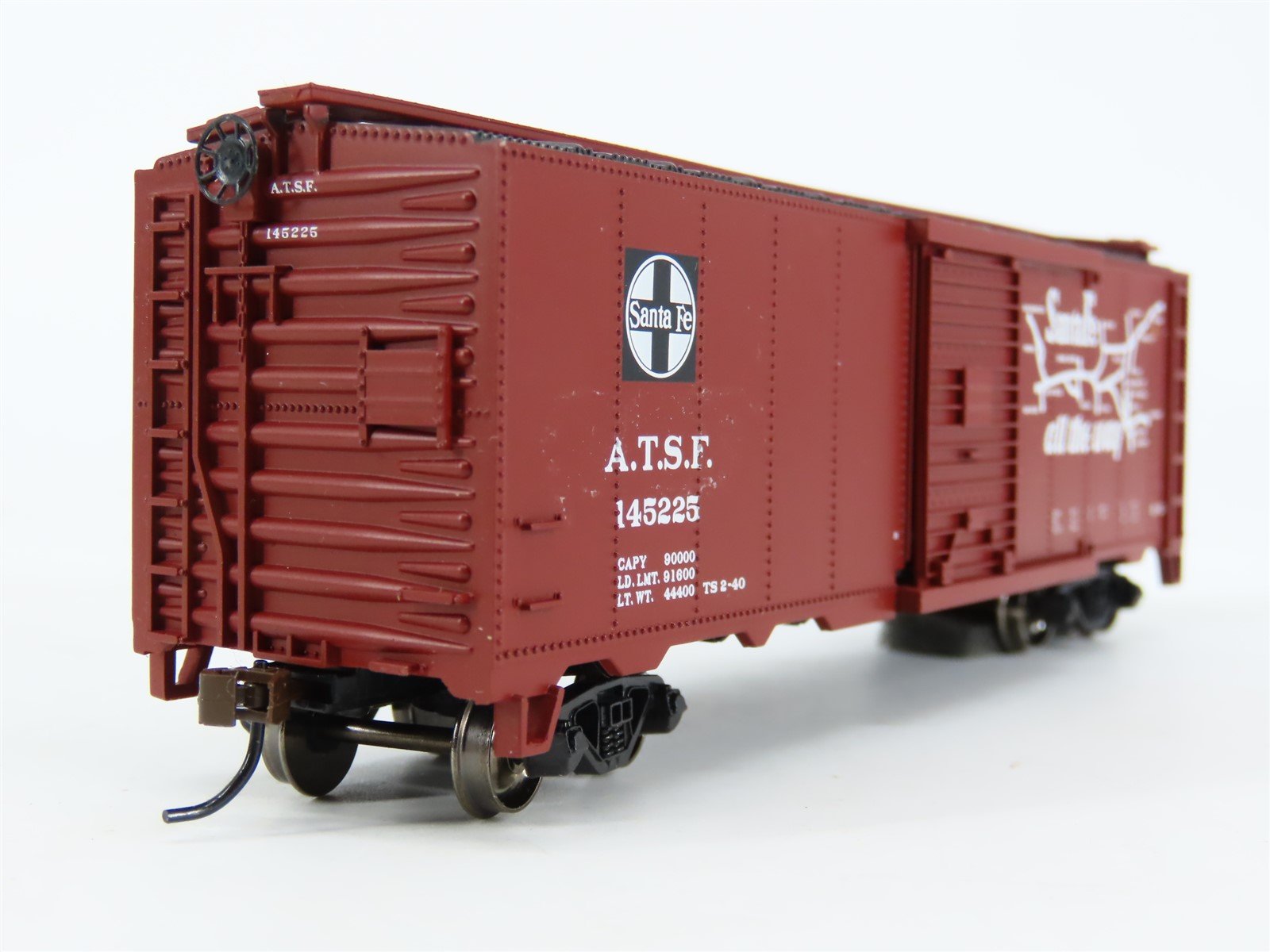 HO Scale Bachmann Silver Series 16505 ATSF The Chief West 40' Box Car #145225