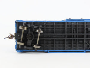 HO Scale Bachmann Silver Series 17048 BM Boston & Maine 40' Box Car #77027