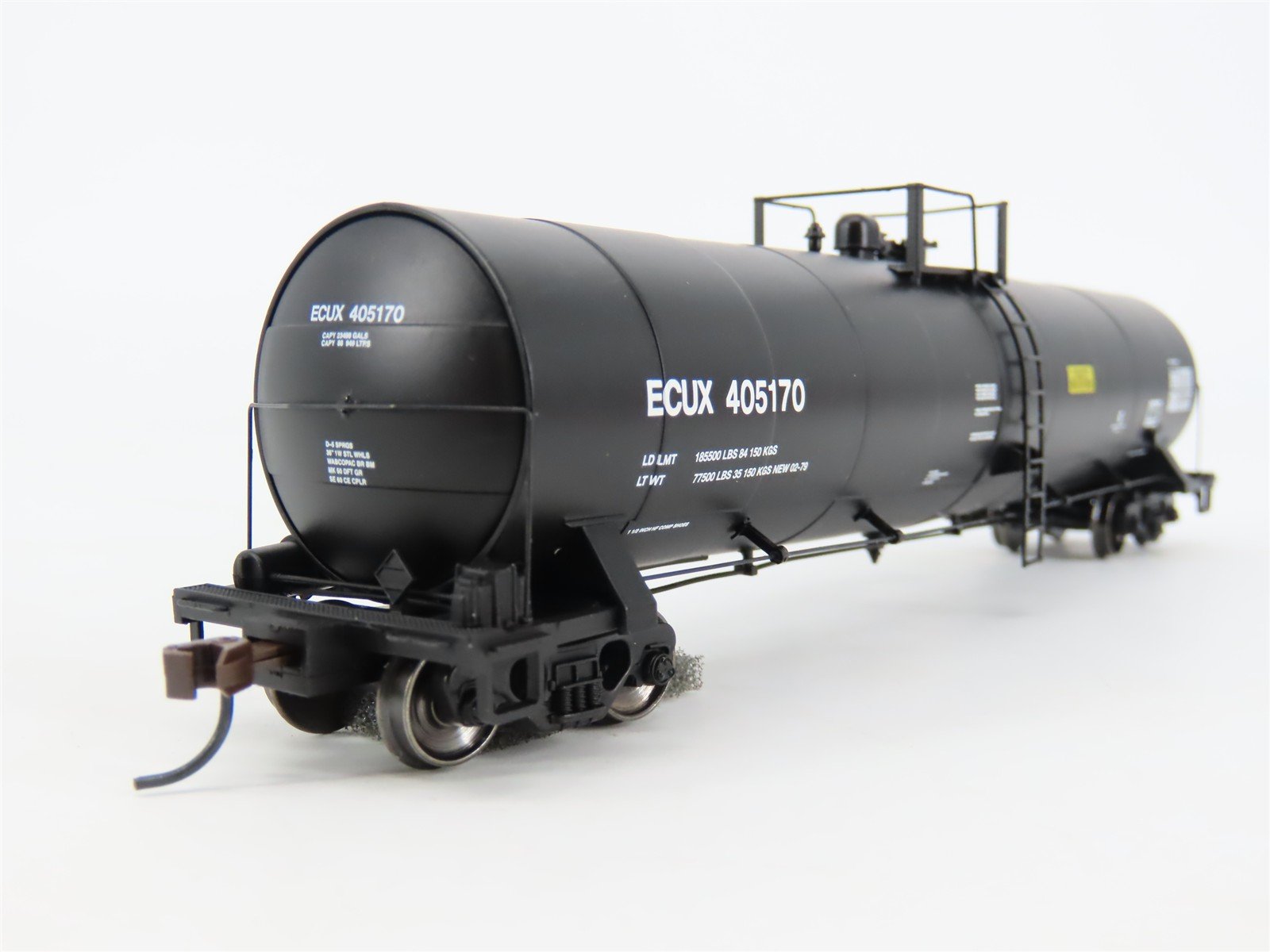 HO Scale Atlas Master Line 20001725 ECUX Exxon ACF 23,500 Gallon Tank Car 405170