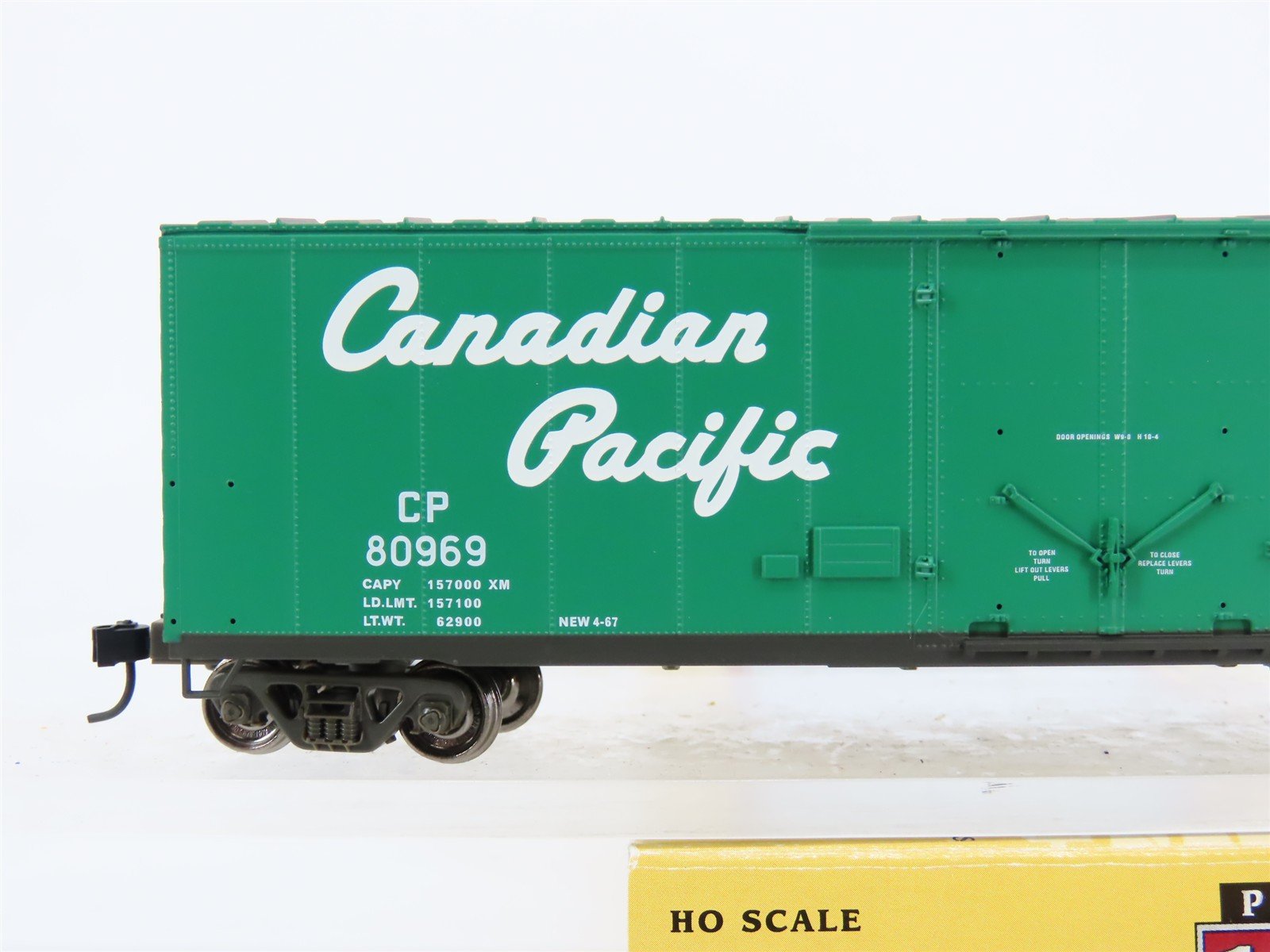 HO Life-Like Proto 1000 Series LE 31098 CP Canadian Pacific 50' Newsprint Boxcar