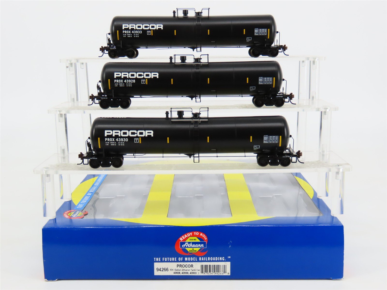 HO Scale Athearn 94266 PROX Procor 30K Gallon Ethanol Tank Car 3-Pack