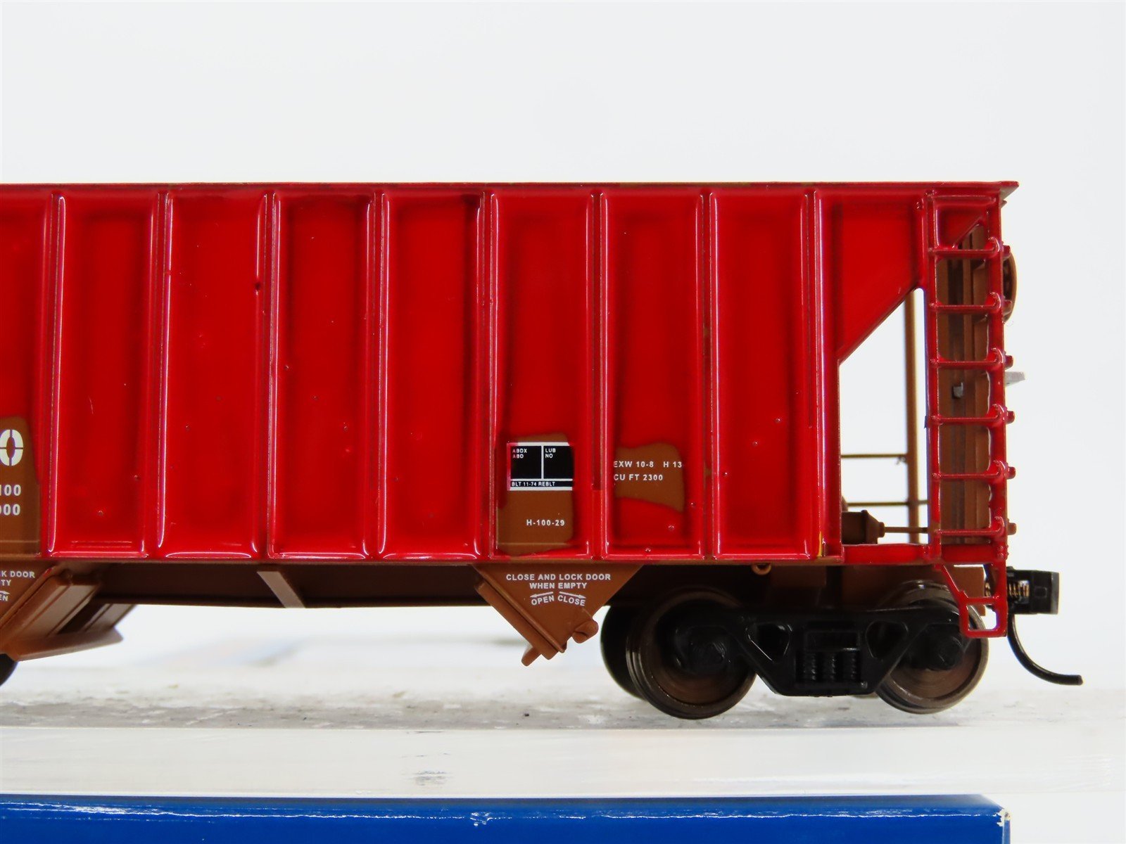 HO Walthers Mainline 910-6911 SP Southern Pacific 2-Bay Hopper #465740 - CUSTOM