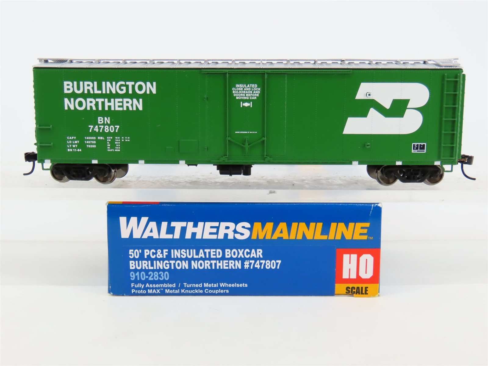 HO Scale Walthers Mainline 910-2830 BN Burlington Northern 50' Box Car #747807