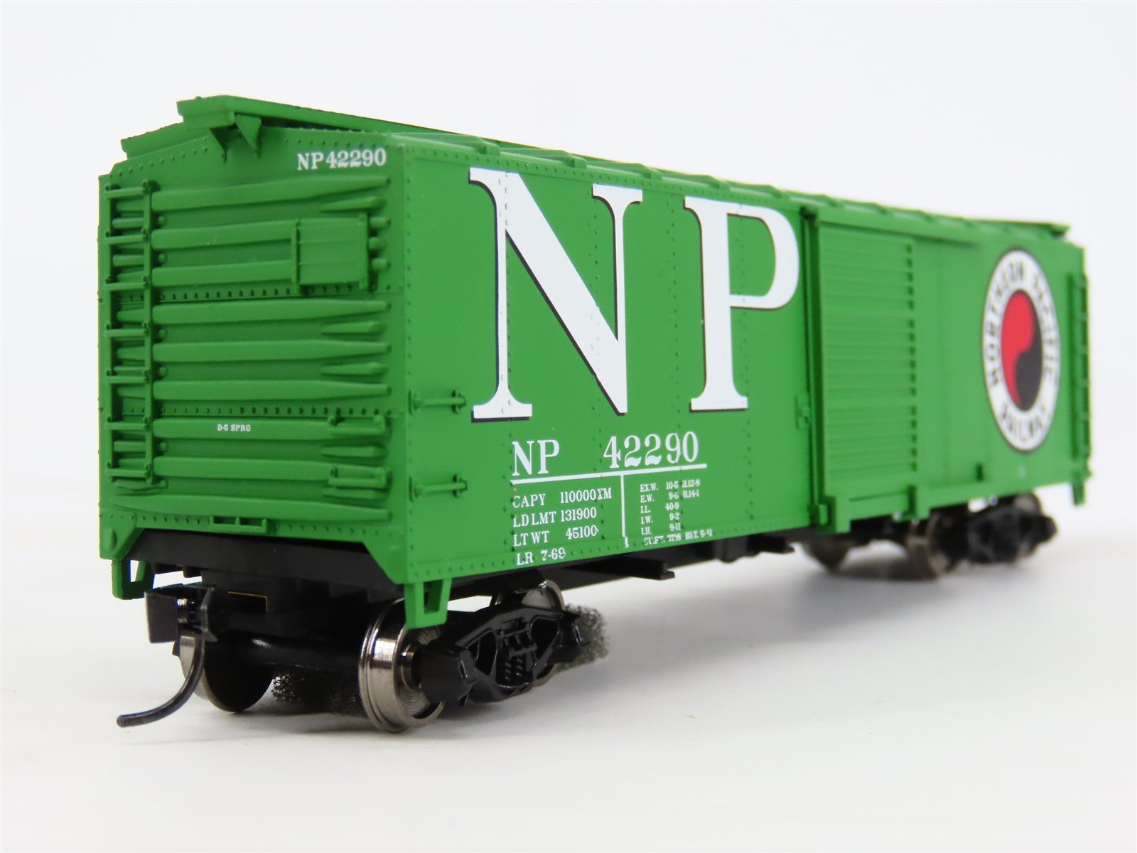 HO Scale Walthers Mainline 910-1507 NP Northern Pacific 40' Steel Box Car #42290