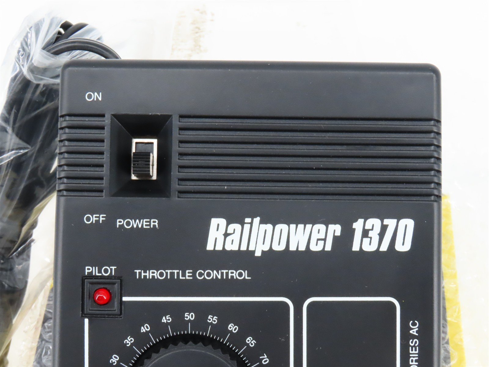 MRC #AA370 Railpower 1370 DC Hobby Transformer/Controller