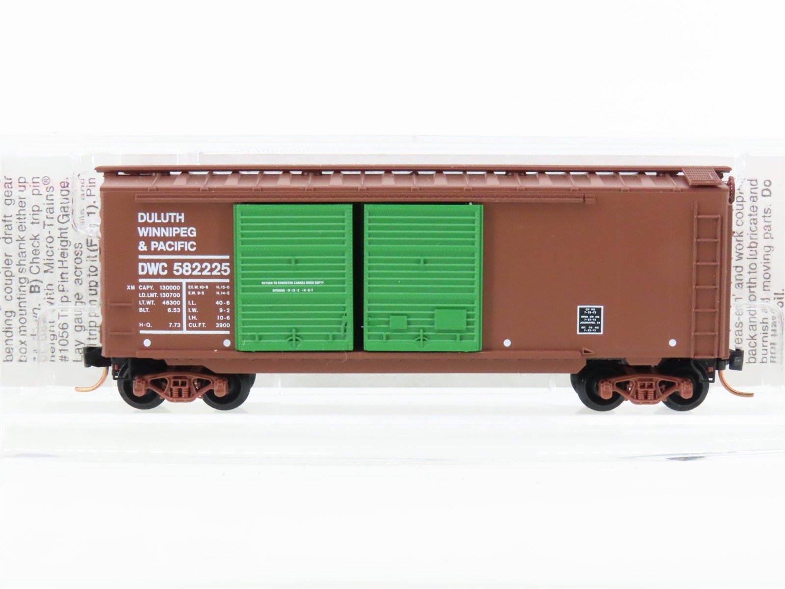N Scale Micro-Trains MTL 23260 DWC Duluth Winnipeg & Pacific 40' Box Car #582225