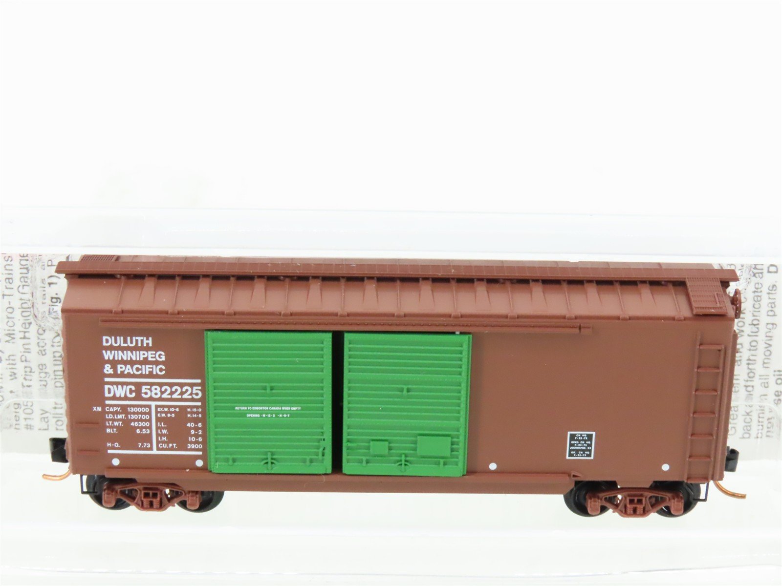 N Scale Micro-Trains MTL 23260 DWC Duluth Winnipeg & Pacific 40' Box Car #582225