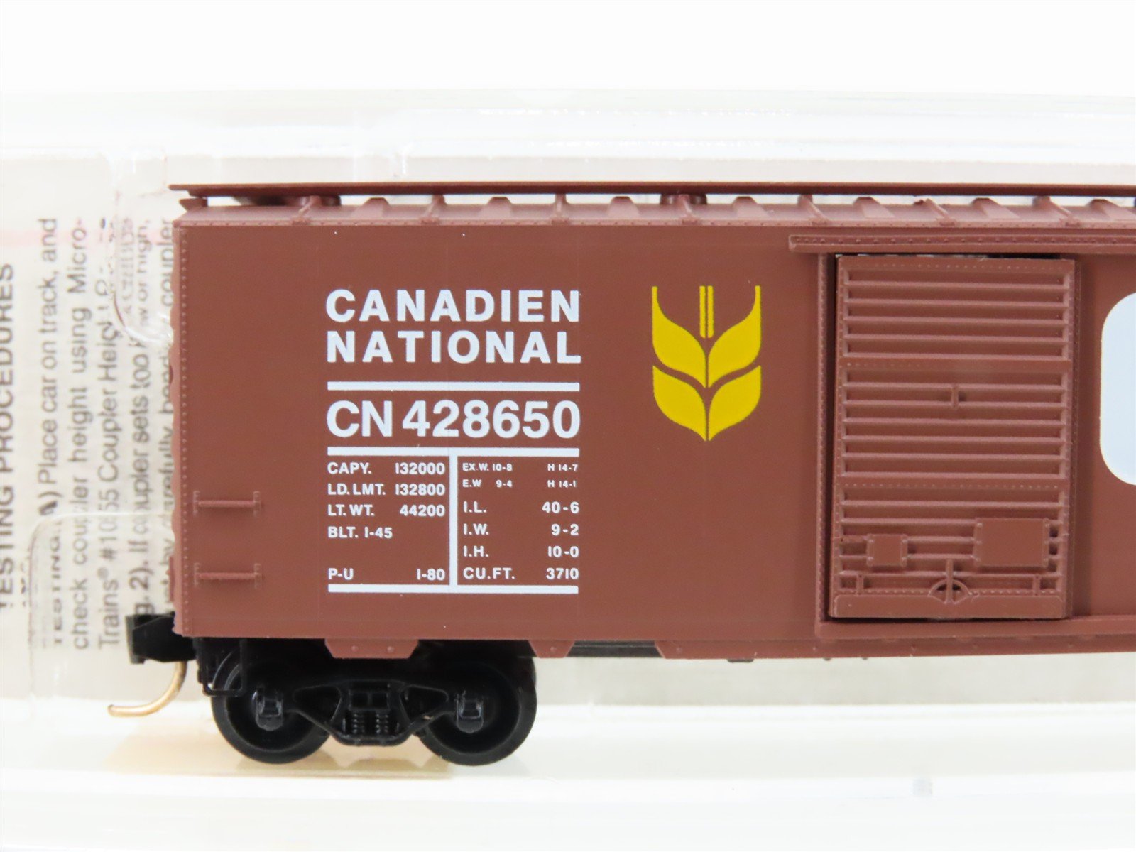 N Micro-Trains MTL 20550 CN Canadian National 40' Single Door Box Car #428650