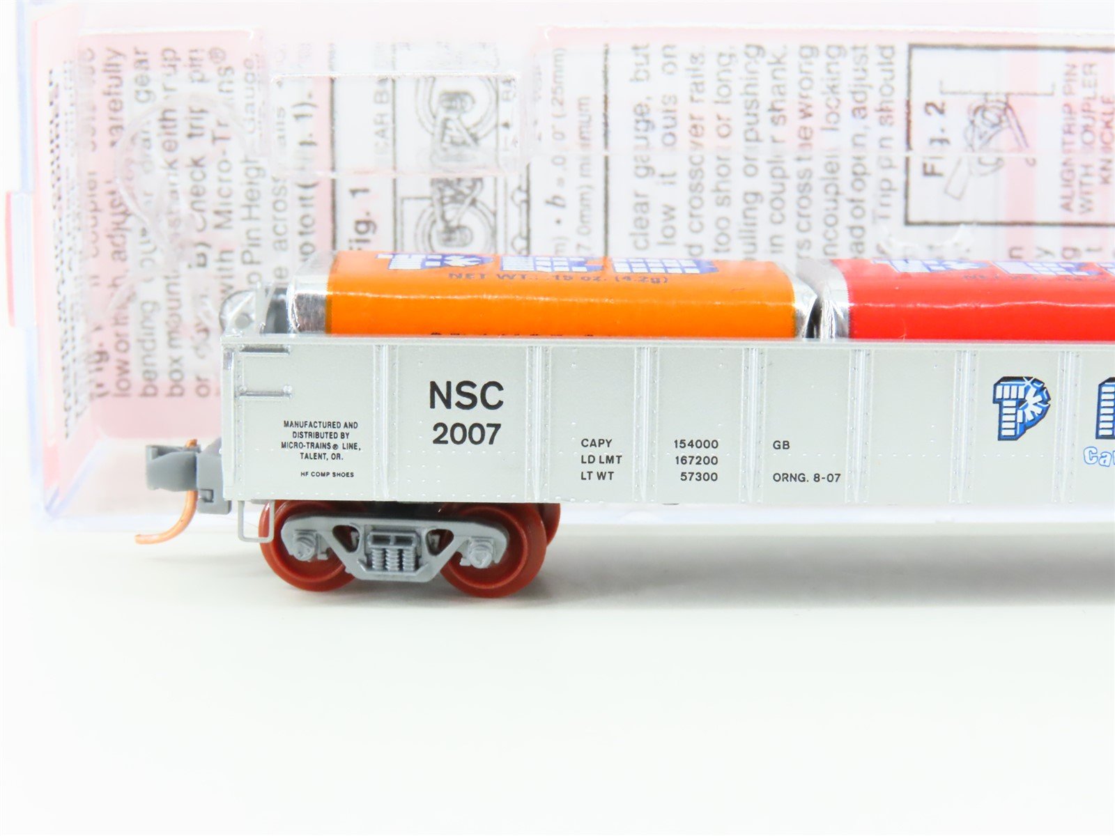 N Scale Micro-Trains NSC MTL 07-135 PEZ 50' Gondola #2007 w/ Candy Load