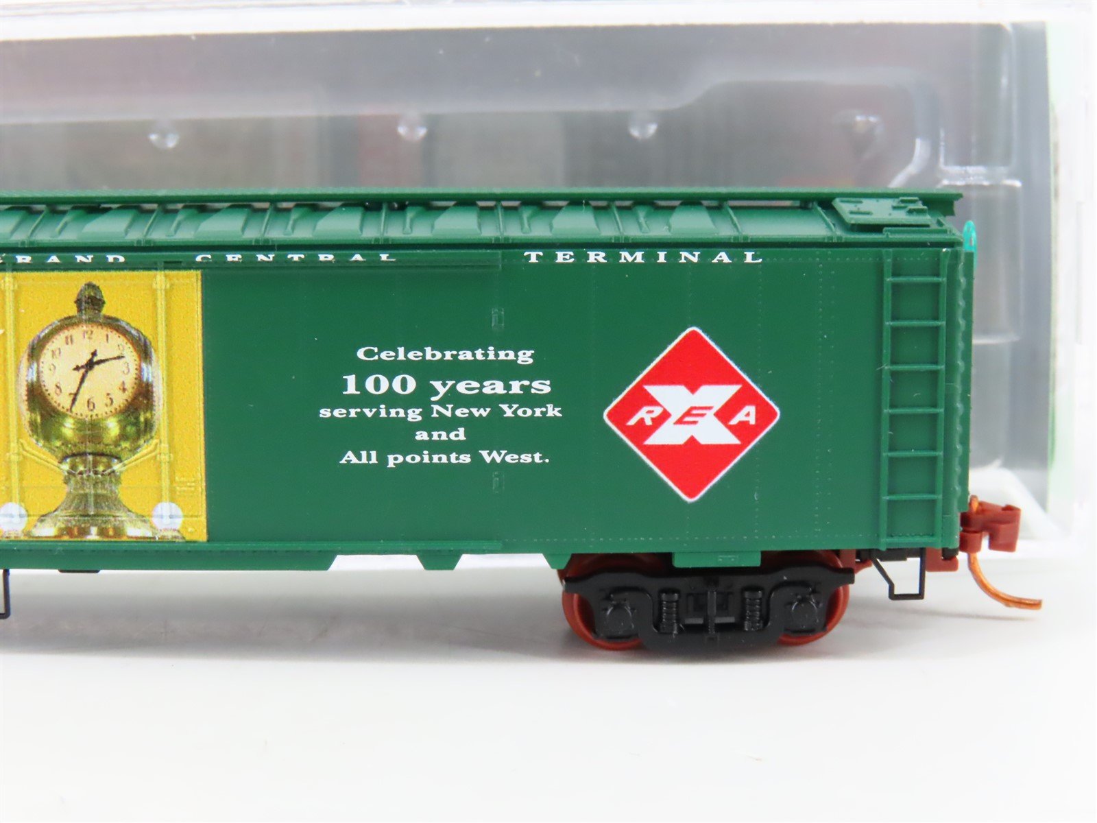 N Micro-Trains NSE MTL 13-12 REA Grand Central Terminal 100th Anniversary Reefer