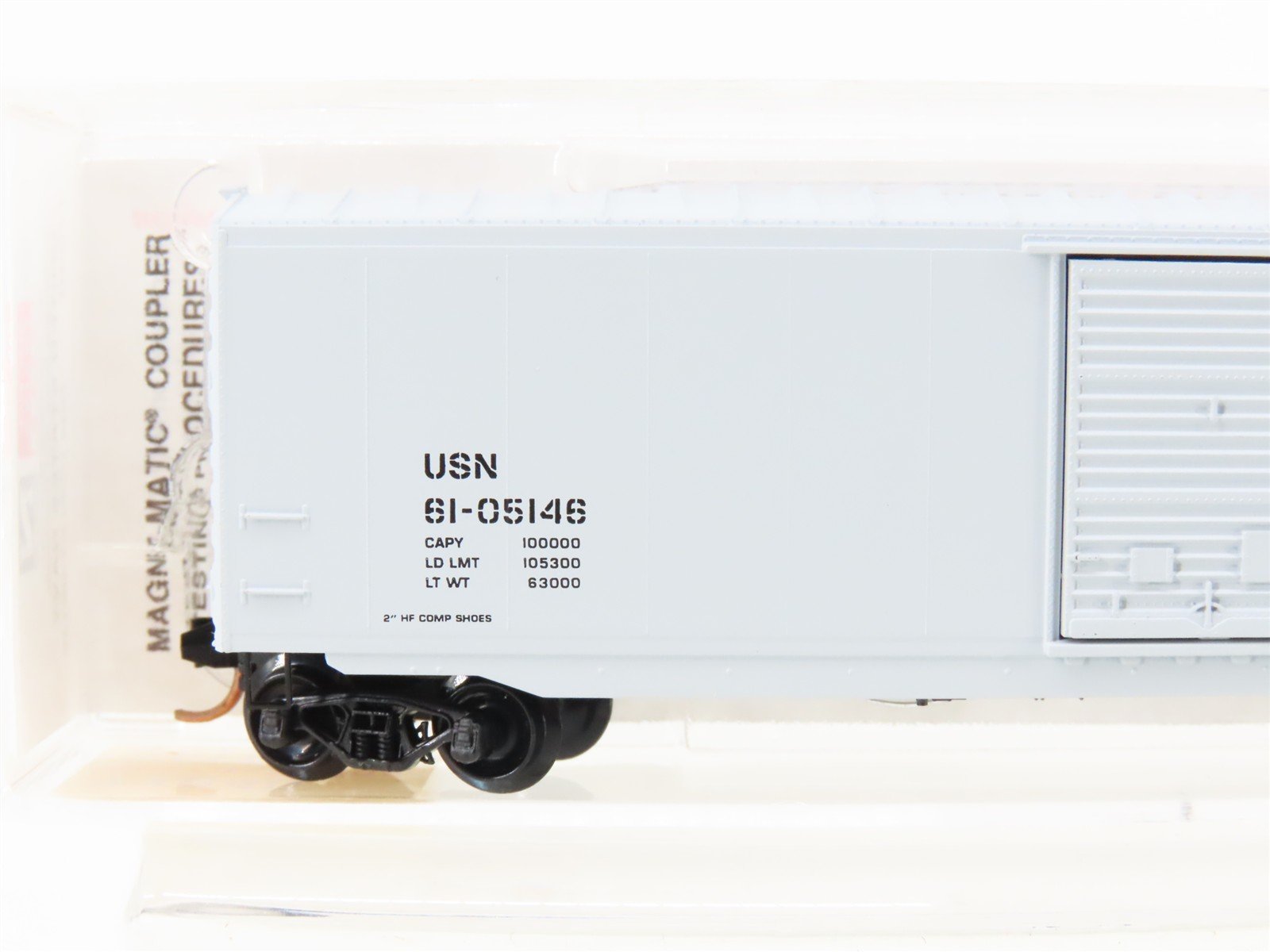 N Scale Micro-Trains MTL 77040 USN United States Navy 50' Box Car #61-05146
