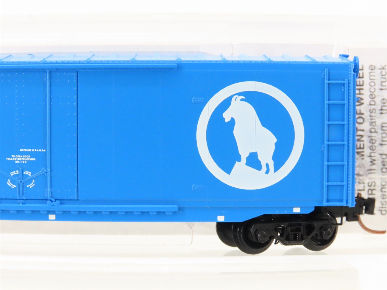 N Scale Micro-Trains MTL 38270 GN Big Sky Blue 50' Plug Door Box Car #36857