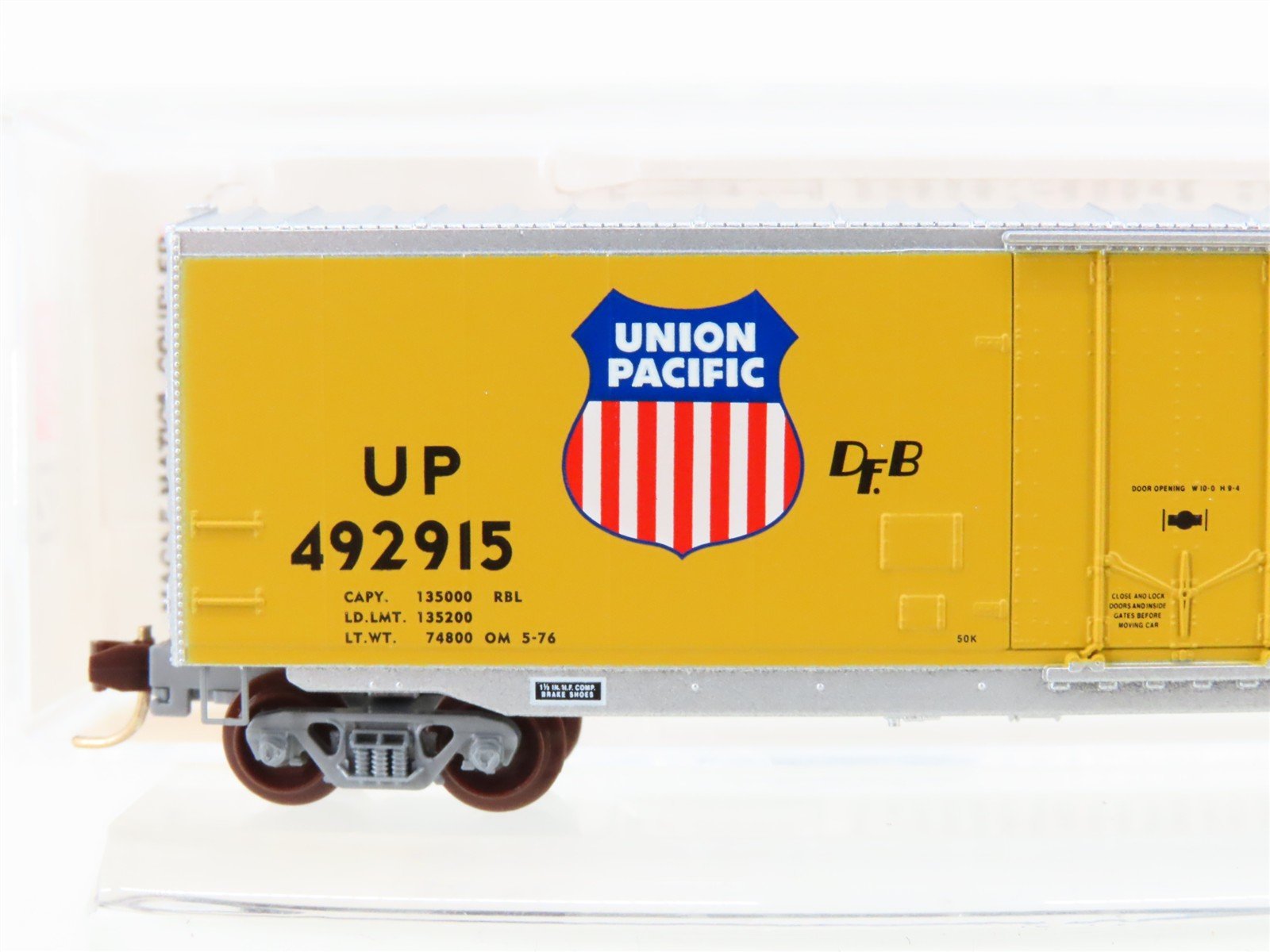 N Scale Micro-Trains MTL 38240 UP Union Pacific Railroad 50' Box Car #492915