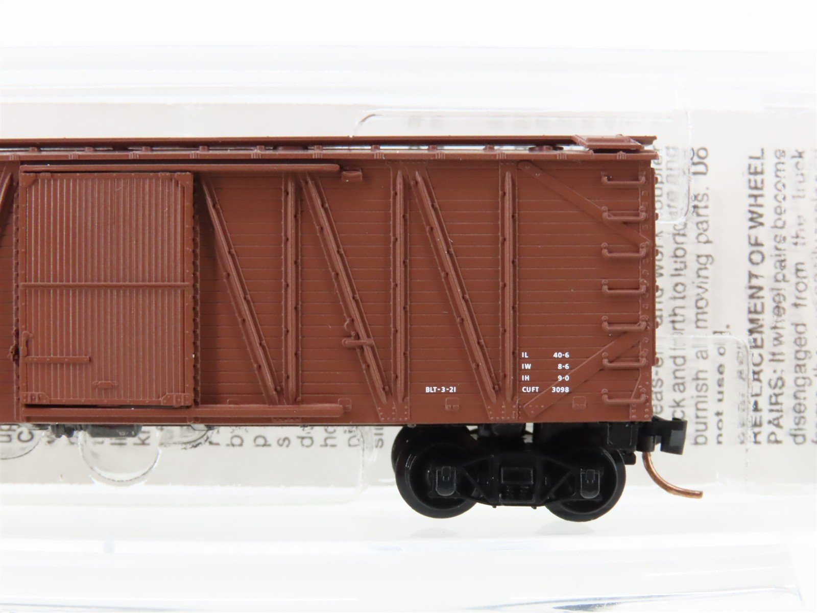 N Micro-Trains MTL 28120 CP Canadian Pacific 40' Single Door Box Car #230100