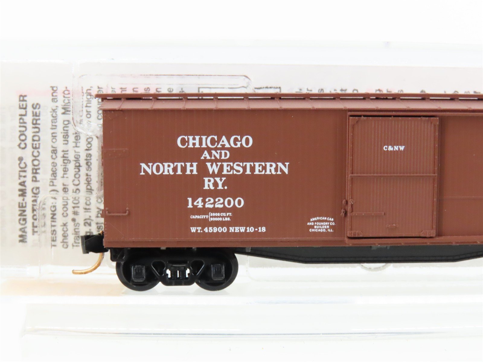 N Scale Micro-Trains MTL 39160 CNW Chicago & North Western 40' Box Car #142200