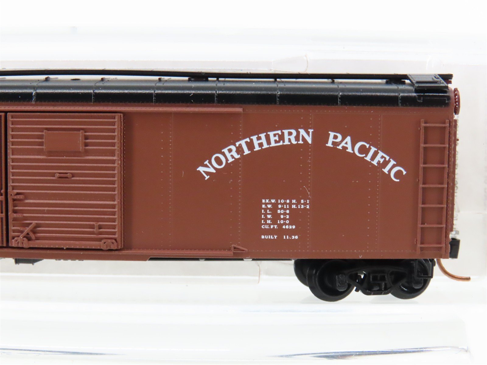 N Micro-Trains MTL 79020 NP Northern Pacific 50' Double Doors Box Car #39610