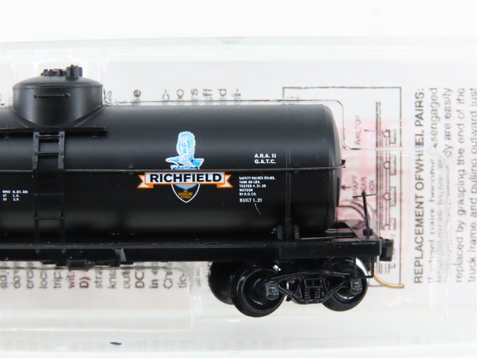 N Scale Micro-Trains MTL 65430 ROX Richfield Single Dome Tank Car #670