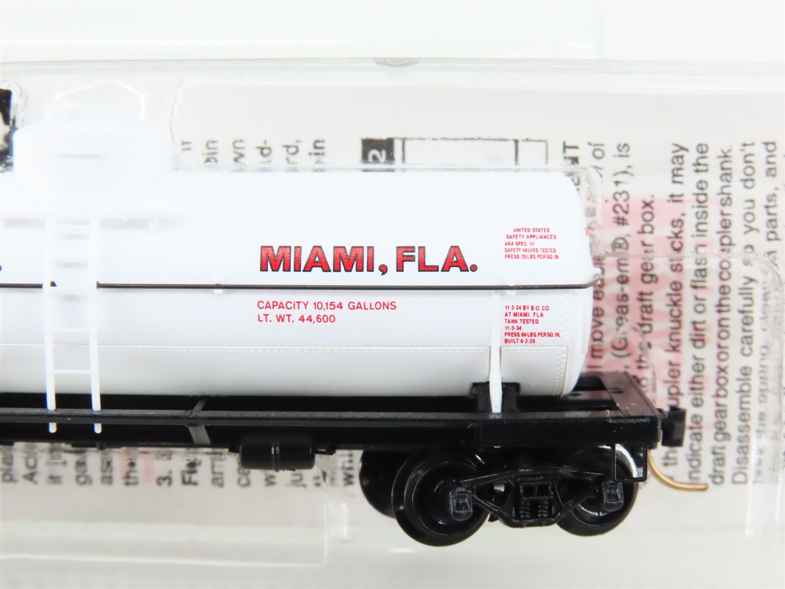 N Scale Micro-Trains MTL 65420 BERX Belcher Oil Co. Single Dome Tank Car #105