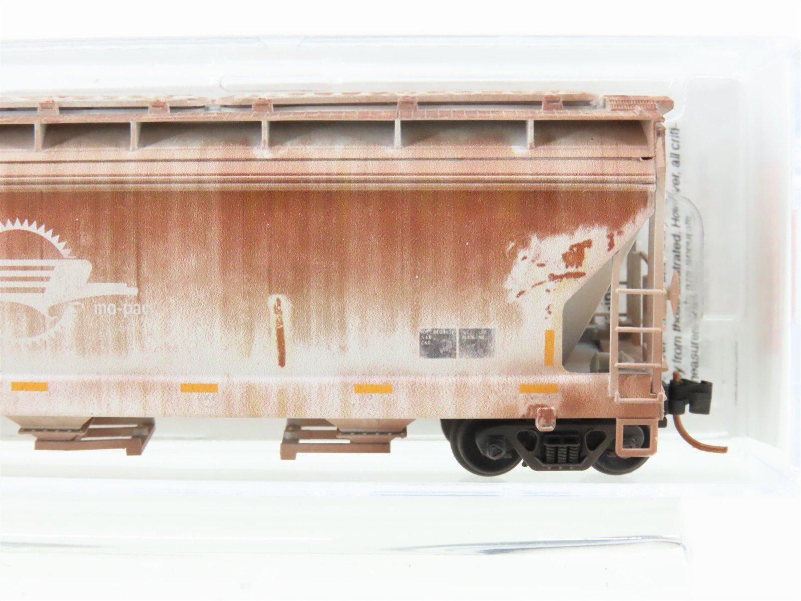 N Micro-Trains MTL 09444190 MP Mo-Pac 3-Bay Covered Hopper #723441 - Weathered