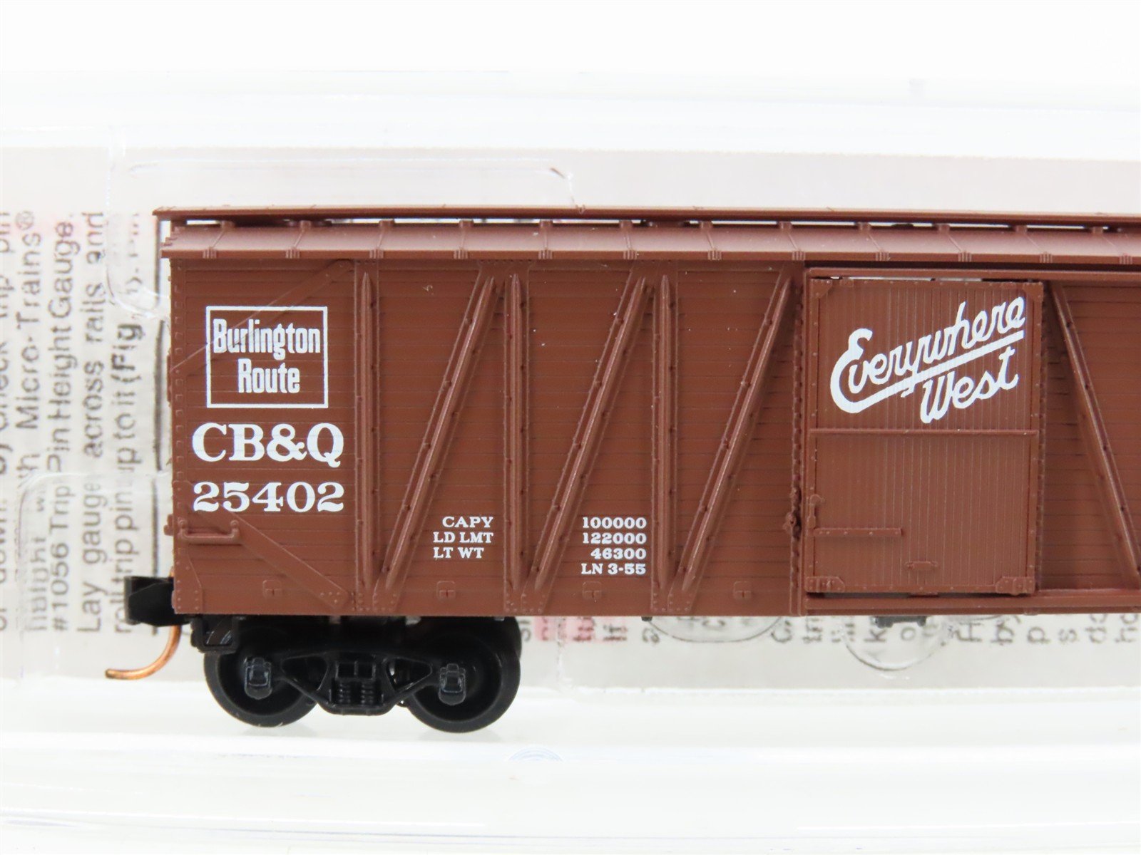 N Scale Micro-Trains MTL 28150 CB&Q Burlington Route 40' Box Car #25402