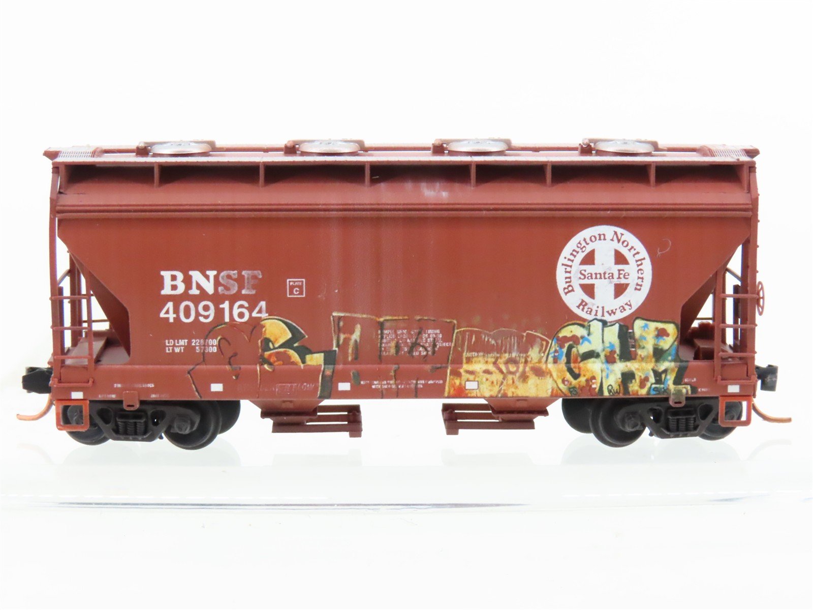 N Scale Micro-Trains MTL 09244430 BNSF Railway 2-Bay Hopper #409164 - Graffiti
