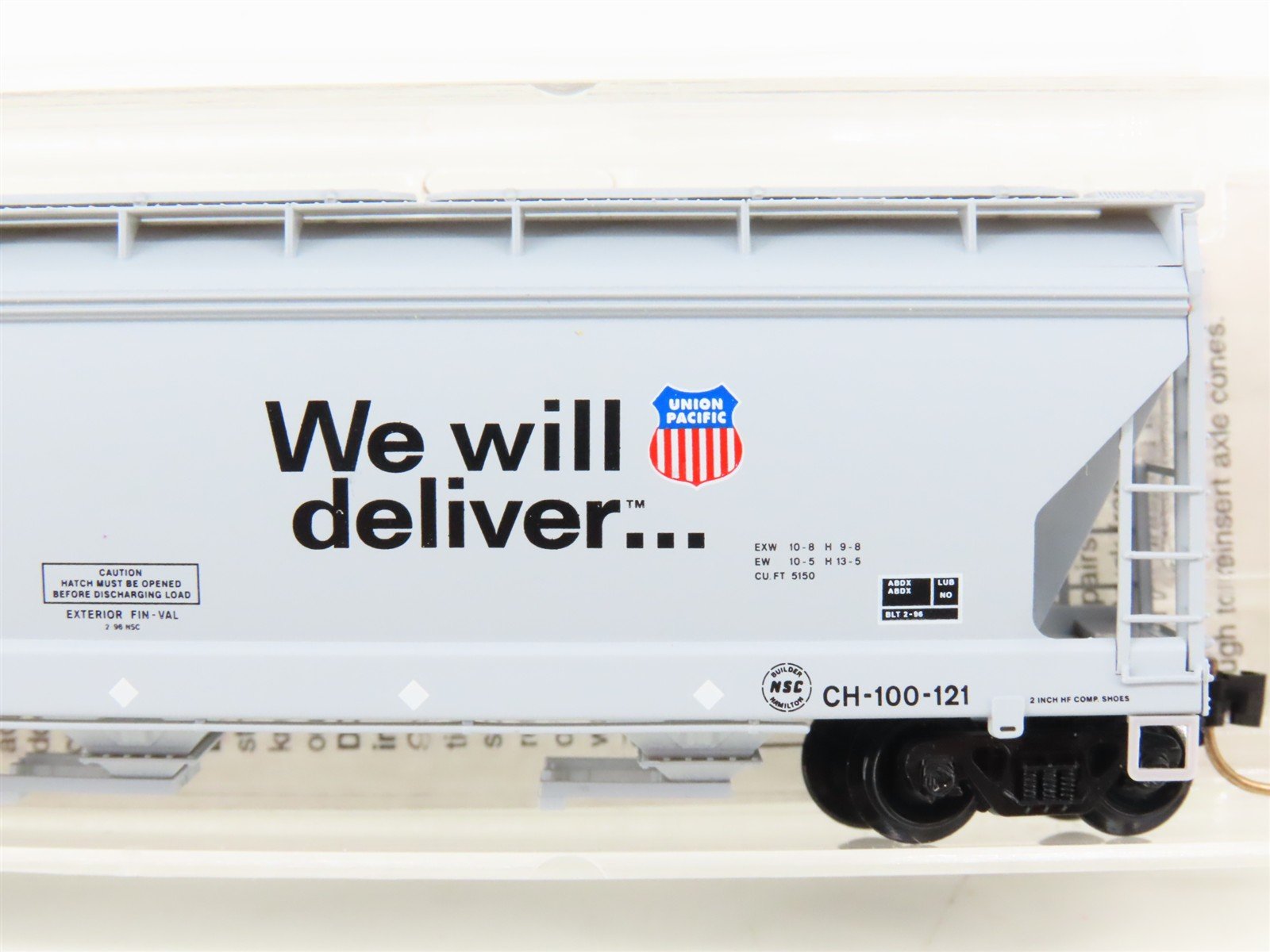 N Scale Micro-Trains MTL 94120 UP Union Pacific 3-Bay Covered Hopper #90802