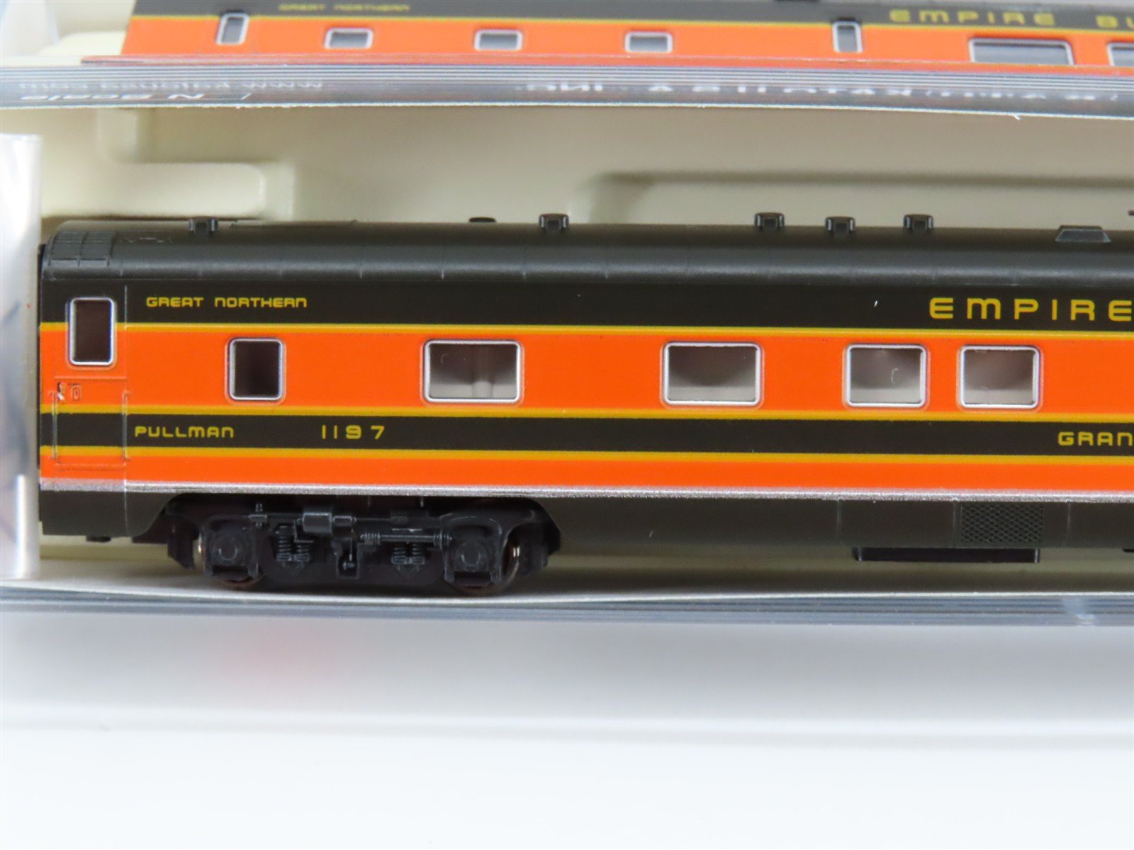 N Scale KATO 106-1051 GN 